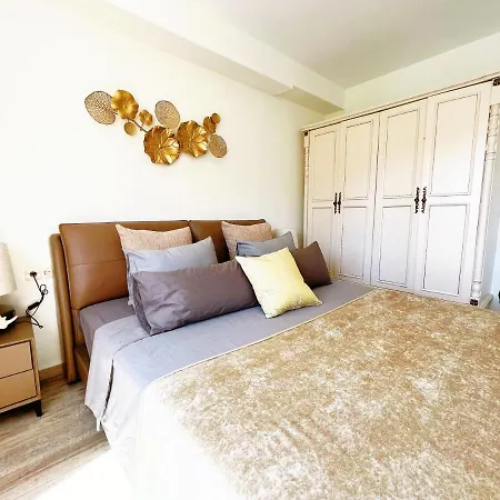 Cheerful Townhouse Center 5 Bedrooms Pool And Terrace Holiday home
